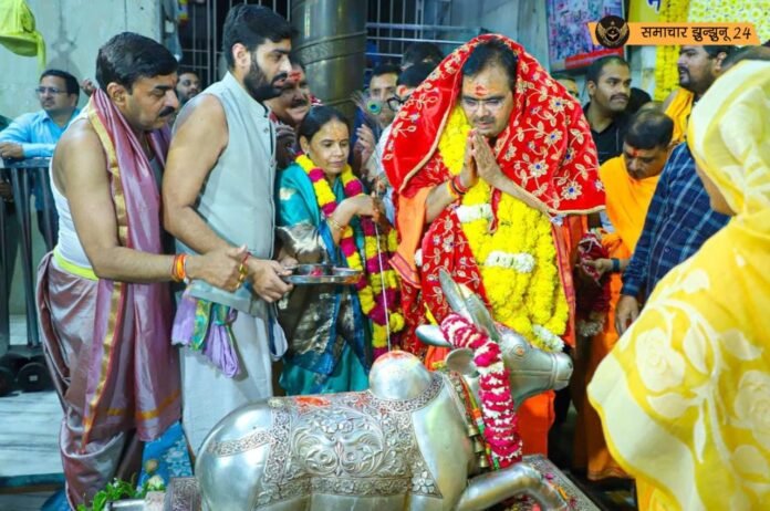 राजस्थान के मुख्यमंत्री भजनलाल शर्मा ने महाकालेश्वर मंदिर में की पूजा-अर्चना: आध्यात्मिक यात्रा में शामिल हुईं कई गणमान्य हस्तियां