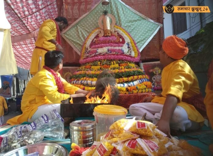 श्री श्याम अमृत महोत्सव: सूरजगढ़ श्याम दरबार के सान्निध्य में उठाए निशान, सैंकड़ों महिला पुरुष शामिल हुए निशान यात्रा में