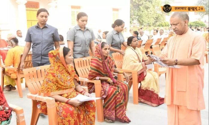 जनता की आवाज़: सीएम योगी आदित्यनाथ ने सुनीं समस्याएं, अधिकारियों को दिए कार्रवाई के आदेश
