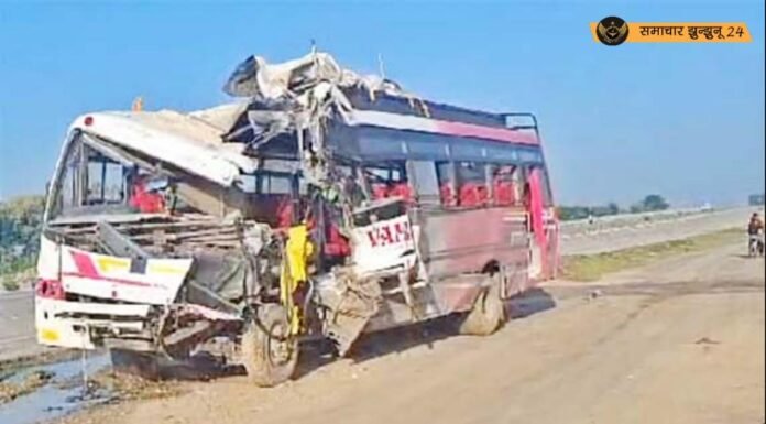 रोहतास हादसा: राजस्थान से जा रही बस की ट्रक से टक्कर, तीन लोगों की मौत, 15 घायल
