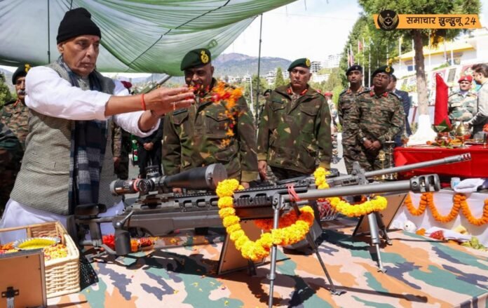 विजयादशमी पर रक्षा मंत्री राजनाथ सिंह ने की शस्त्र पूजा, सेना के जवानों के साथ मनाया पर्व, चीन और पाकिस्तान को दिया संदेश, कहा- 'हमारे हितों पर आंच आई तो'