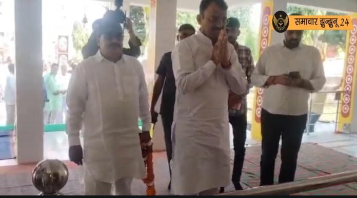 नरसिंह दास बालाजी मंदिर में आयोजित स्वागत समारोह में उपमुख्यमंत्री प्रेम चंद बेरवा का सम्मान