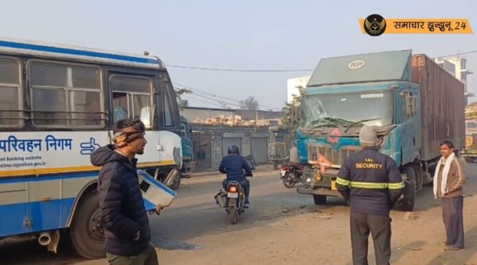 सिंघाना में रोड़वेज बस हादसा, सभी यात्री सुरक्षित