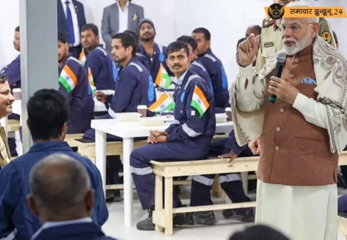 PM मोदी ने कुवैत में भारतीय कामगारों से की मुलाकात, गरीबों के सम्मान की दी अहमियत