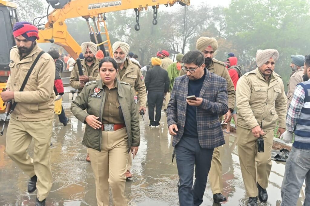 बठिंडा: यात्रियों से भरी बस नाले में गिरी, 8 की मौत, 35 घायल