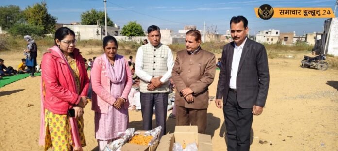 जरूरतमंद बच्चों के साथ मनाई स्वर्गीय संतरा देवी की पुण्यतिथि