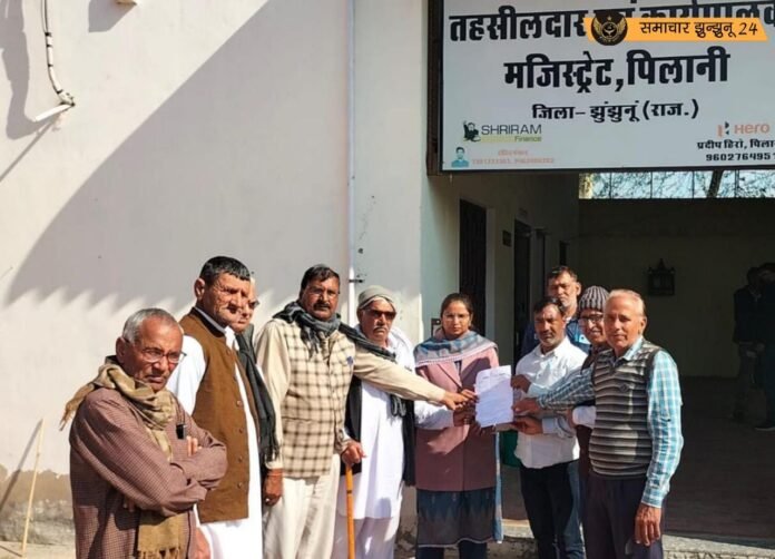पिलानी में राष्ट्रीय जाट महासंघ ने किसानों को फसल मुआवजा दिलवाने के लिए तहसीलदार को ज्ञापन सौंपा