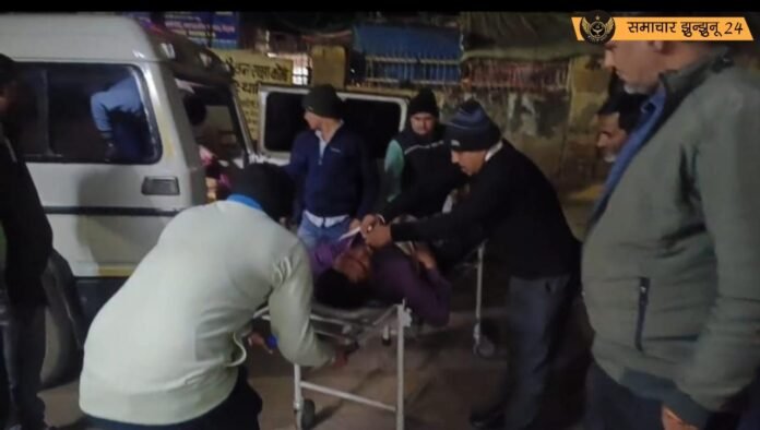 नशे में तेज गति से कार चलाकर दो बार भिड़ाई, कार चालक झुंझुनू रेफर