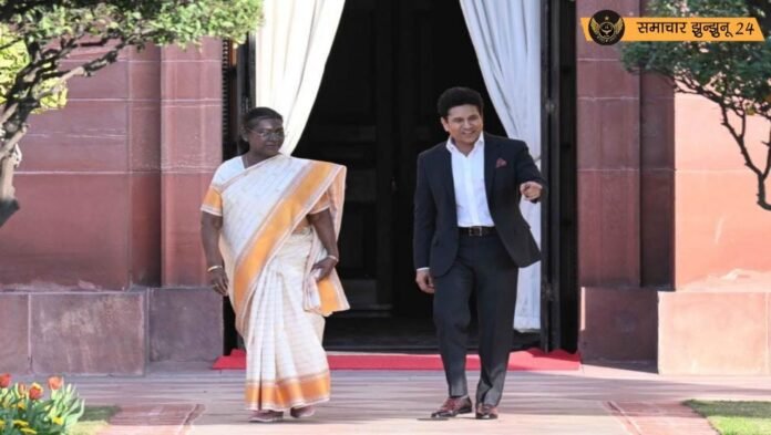 सचिन तेंदुलकर ने राष्ट्रपति भवन में राष्ट्रपति द्रौपदी मुर्मु से की मुलाकात, भेंट की टेस्ट जर्सी