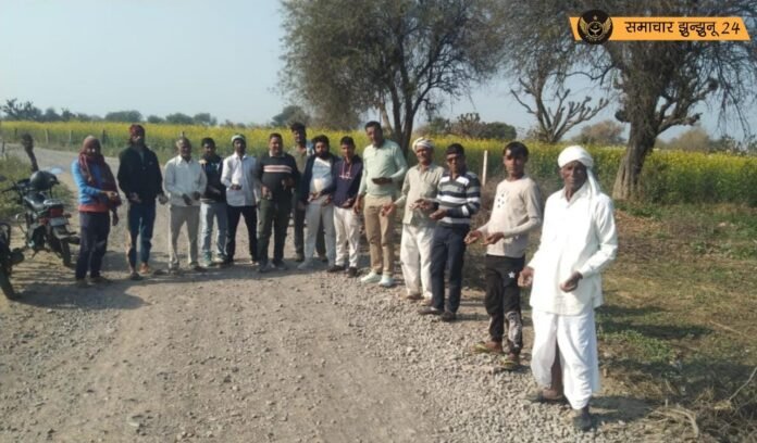 लाडूंदा में ग्रामीणों ने विरोध प्रदर्शन कर क्षतिग्रस्त सड़क को बनवाने की मांग की, सम्पर्क पोर्टल पर मुख्यमंत्री को की शिकायत