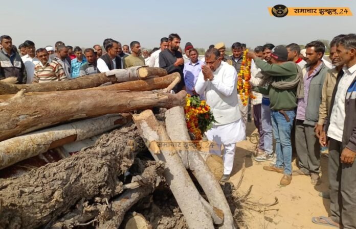 मणिपुर में फायरिंग के बाद मृत सीआरपीएफ जवान के अन्तिम संस्कार में बनी विवाद की स्थिति, अंत्येष्टि को रोक कर नाराजगी जताई परिवार ने