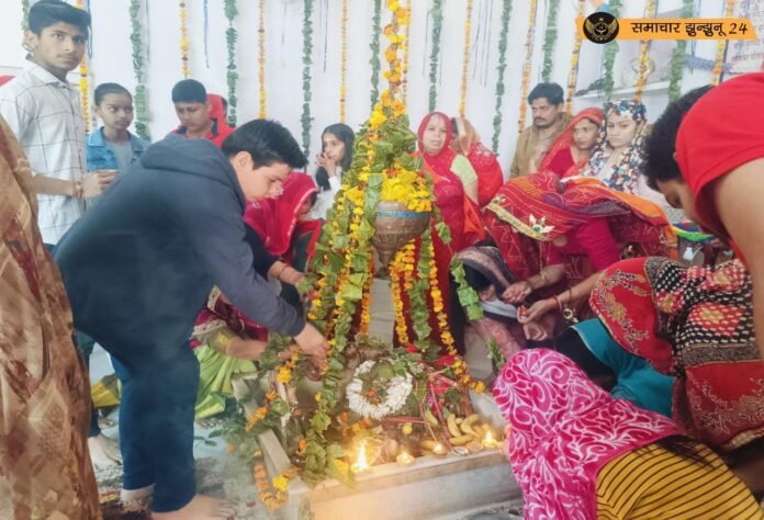 महाशिवरात्रि पर शिवालयों में उमड़ा श्रद्धालुओं का सैलाब, भोलेनाथ की भक्ति में लीन दिखे श्रद्धालु, बेलपत्र, धतूरा और पंचामृत से किया अभिषेक