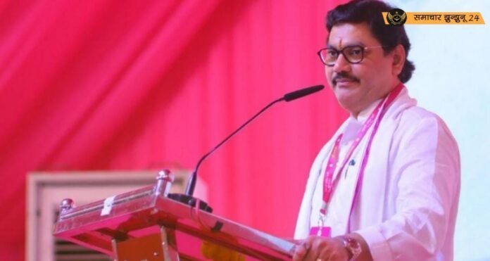 महाराष्ट्र की राजनीति में उथल-पुथल: मंत्री धनंजय मुंडे का इस्तीफा, सरपंच संतोष देशमुख हत्याकांड से बढ़ा विवाद