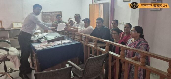 चिड़ावा: राजस्व मंत्रालयिक कर्मचारियों ने अपनी मांगों को लेकर सौंपा ज्ञापन