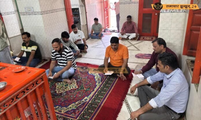 हनुमान जन्मोत्सव की पूर्व संध्या पर चमत्कारी बालाजी मंदिर में श्री राम परिवार की अगुवाई हुआ सामूहिक हनुमान चालीसा पाठ