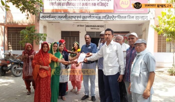 पेयजल संकट से जूझ रहा चिड़ावा का वार्ड 12, प्रशासन को सौंपा ज्ञापन