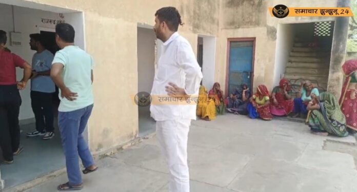 चिड़ावा के आधा दर्जन वार्डों में पानी की भारी किल्लत, गर्मी में तरस रहे लोग, जलदाय विभाग के चक्कर काटने को मजबूर
