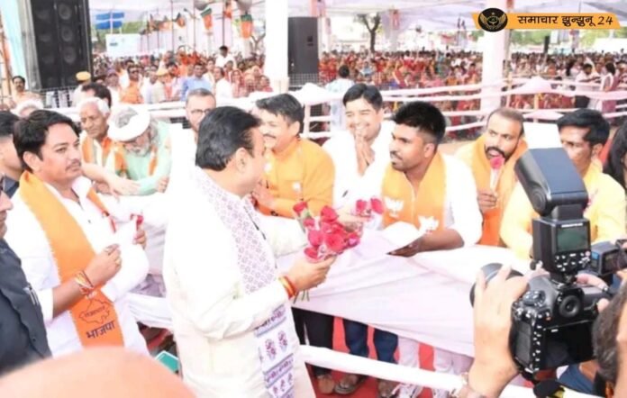 हिन्दू युवा वाहिनी ने मुख्यमंत्री को सौंपा ज्ञापन: झांझोंत मंदिर प्रकरण में शीघ्र गिरफ्तारी की मांग