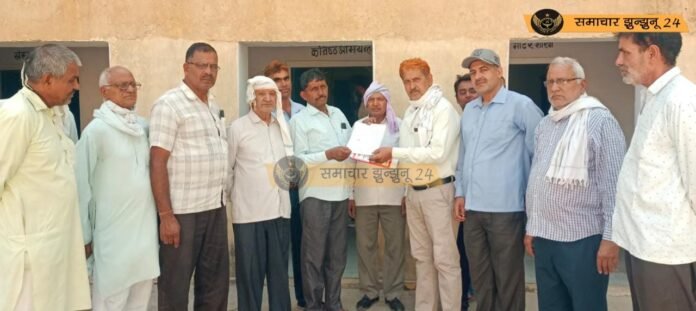 चिड़ावा की चौधरी कॉलोनी में गहराया पेयजल संकट, कई घर बूंद-बूंद को तरसे, वार्ड 11 और 14 के अंतिम हिस्सों में पानी की आपूर्ति ठप, जलदाय विभाग पहुंचे परेशान नागरिक
