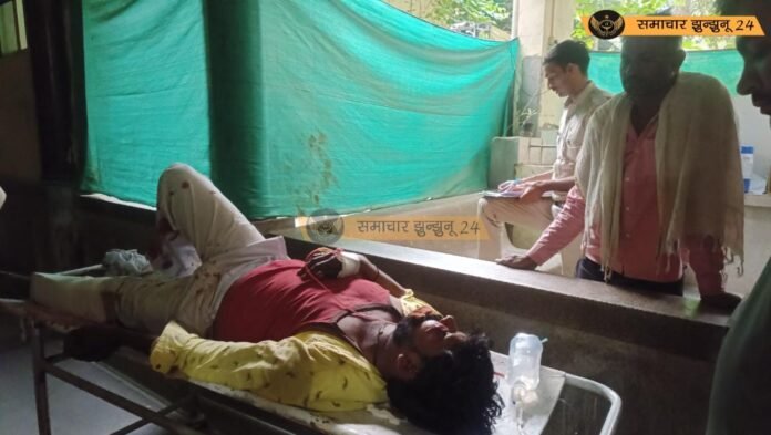 ट्रेक्टर से टक्कर लगने से बाइक सवार घायल, चिकित्सकों ने किया झुंझुनूं रेफर