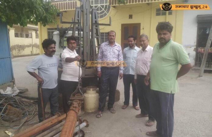 चिड़ावा: जलदाय विभाग गहरी निद्रा में है- वार्ड 27 के परेशान निवासियों ने चंदा इकट्ठा कर सुधरवाया ट्यूबवेल