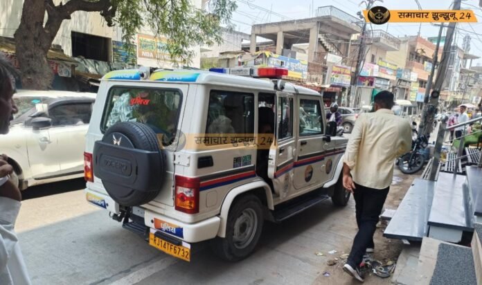 चिड़ावा में खेतड़ी रोड स्थित कैफे में पुलिस की छापेमारी, युवकों को लिया हिरासत में