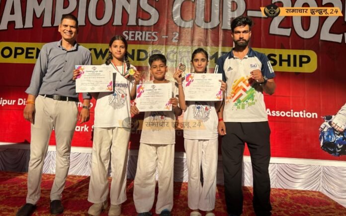 जयपुर में आयोजित राज्य स्तरीय ताइक्वांडो प्रतियोगिता में चिड़ावा की बालिकाओं ने हासिल कीए पदक