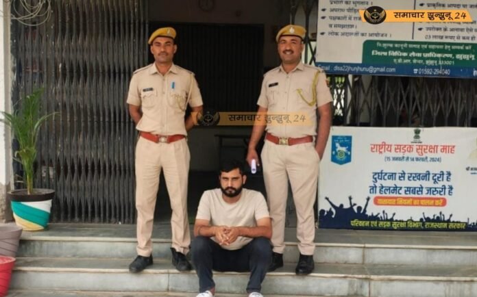बड़ाउ में दुकान में तोड़फोड़ और धमकी के मामले में मुख्य आरोपी सुरेंद्र सिंह गिरफ्तार, दस हजार के इनामी अपराधी को हरियाणा की भिवानी जेल से प्रोडक्शन वारंट पर पकड़ा गया