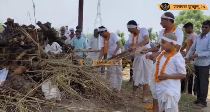 सिंघाना: बीएसएफ के जवान बिजेंद्र कुमार तेतरवाल की शहादत पर परिवार में शोक की लहर, राजकीय सम्मान के साथ हुए पंचतत्व में विलीन
