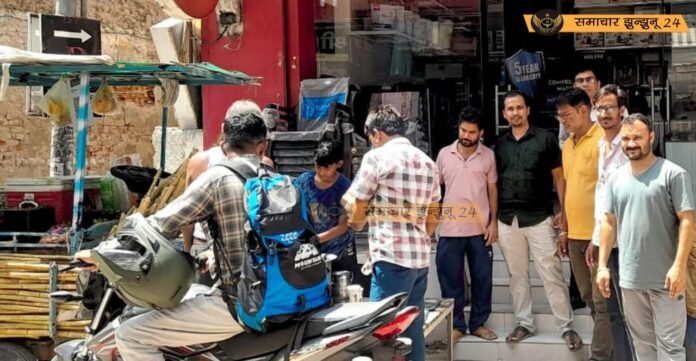निर्जला एकादशी पर चिड़ावा में युवा मित्र मंडल ने गन्ने का रस वितरित कर निभाई सेवा