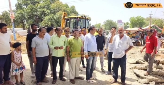 नवलगढ़ ड्रेनेज योजना बनी मुसीबत, धरोहरों को पहुंचा नुकसान, शनि मंदिर क्षेत्र में लोगों के विरोध के चलते निर्माण कार्य रोका गया, डीपीआर की पारदर्शिता पर उठे सवाल