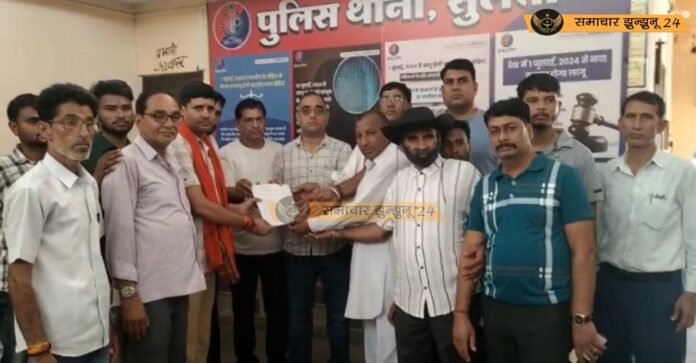 सुलताना कस्बे में धार्मिक सौहार्द बिगाड़ने की कोशिश, दीवार पर लिखे गए आपत्तिजनक शब्द, आक्रोशित ग्रामीणों ने सौंपा ज्ञापन, 48 घंटे की दी मौहलत
