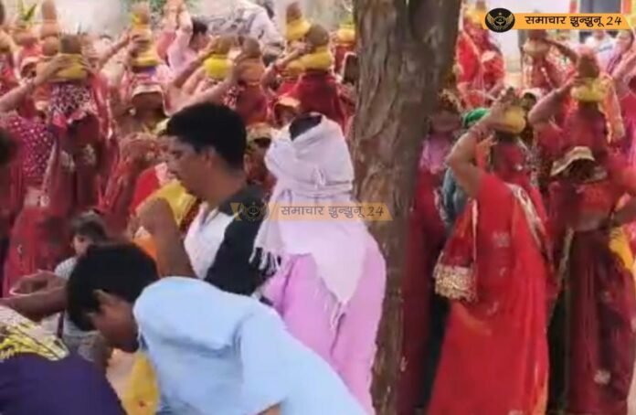 श्योपुरा में श्रीमद् भागवत कथा प्रारंभ से पूर्व निकाली गई कलश यात्रा, युवाओं ने किया जल सेवा का आयोजन