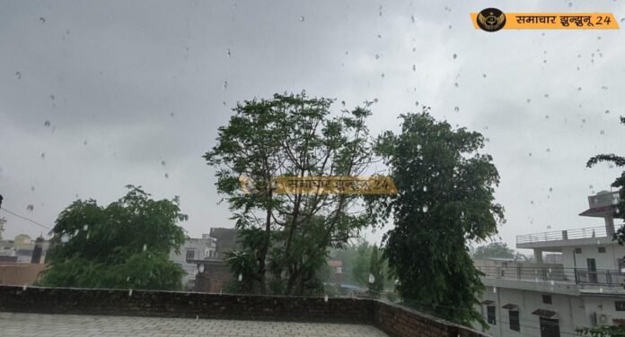 चिड़ावा में प्री मानसून की झमाझम बारिश: भीषण गर्मी और उमस से राहत मिली, शहर के निचले इलाकों में भरा पानी